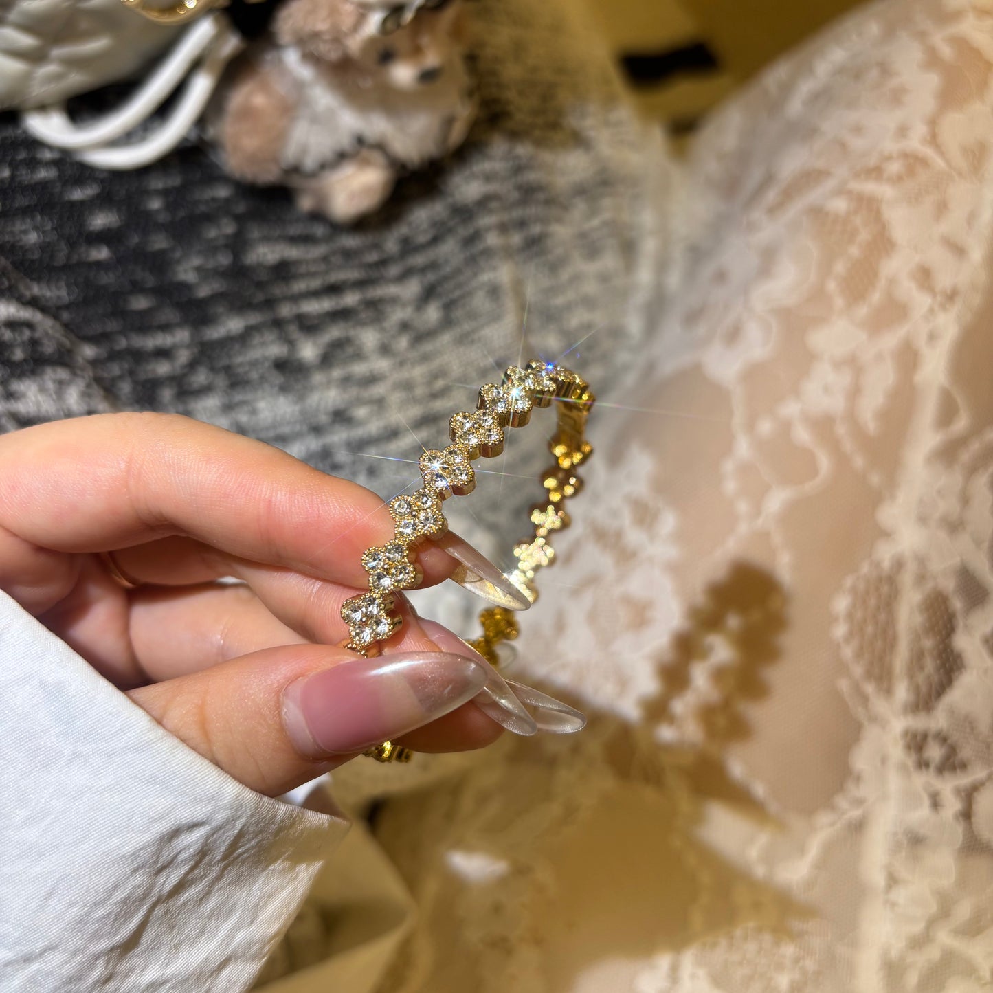 Clover Diamond - Encrusted Bracelet