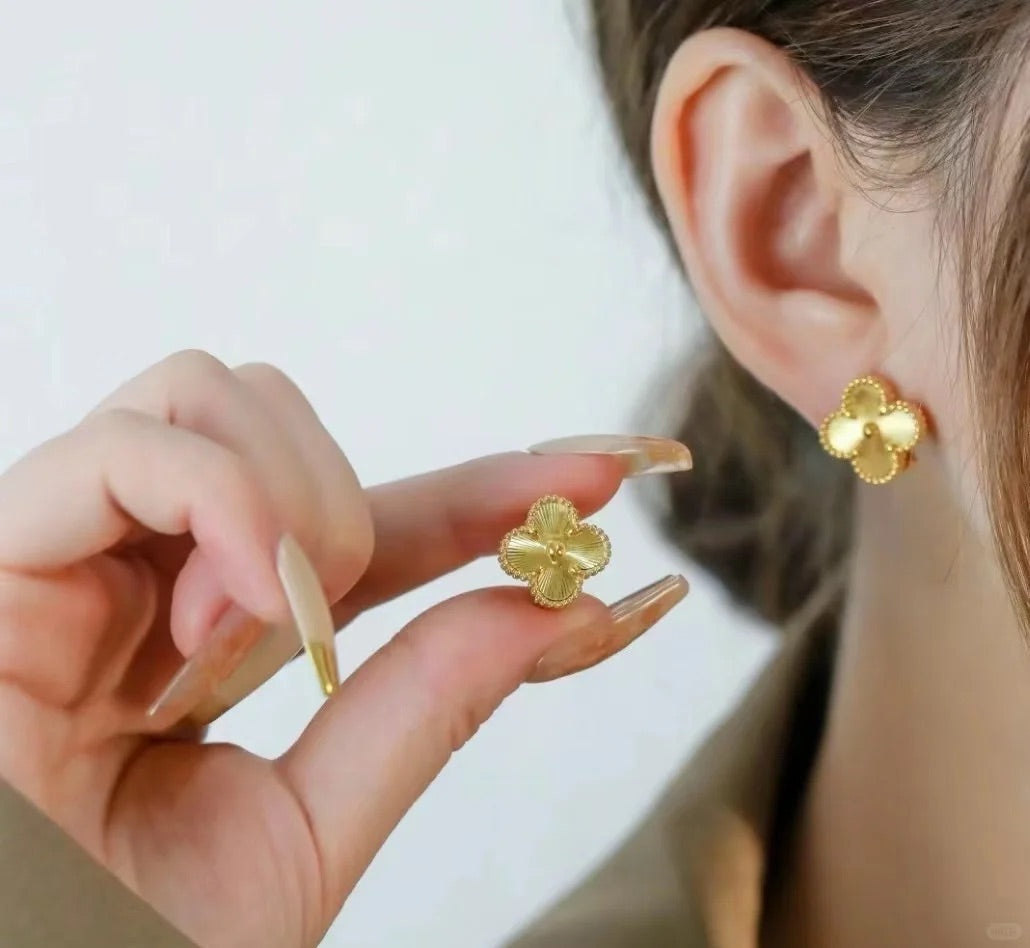 18K Gold Four - Leaf Clover Earrings: Symbol of Luck & Elegance
