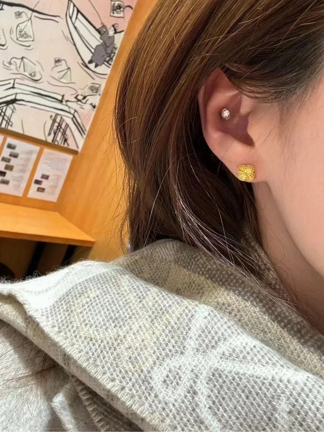 18K Gold Four - Leaf Clover Earrings: Symbol of Luck & Elegance