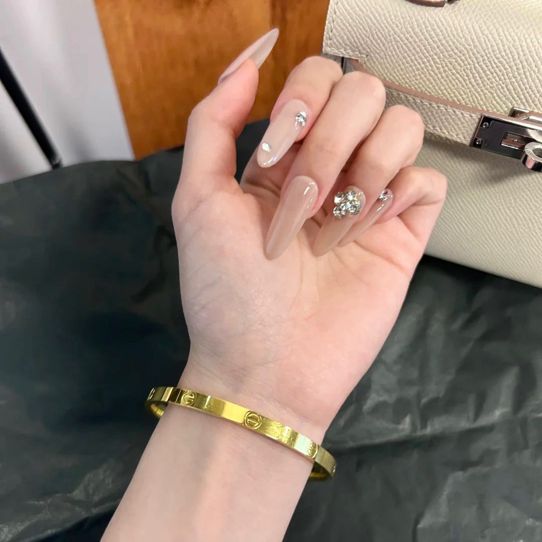 18K Amorous Gleam Bangle